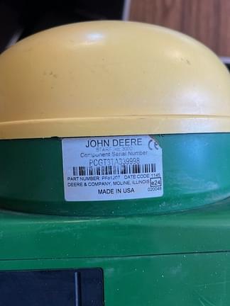 Image of John Deere StarFire 3000 equipment image 4