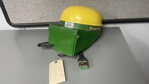 Image of John Deere StarFire 3000 Primary image