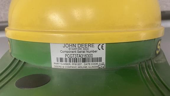 Image of John Deere StarFire 3000 equipment image 2