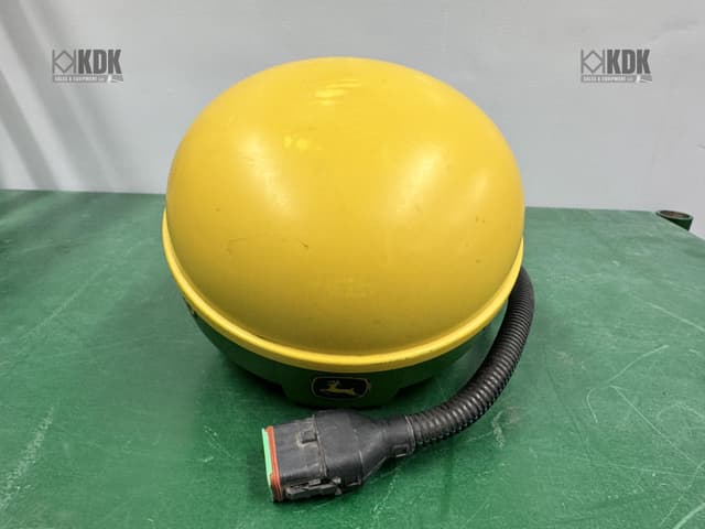 Image of John Deere StarFire 3000 equipment image 1