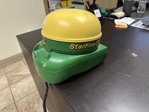 Image of John Deere StarFire 3000 Image 1