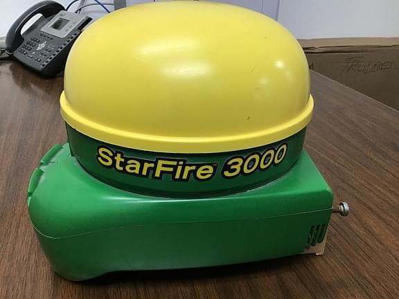 Image of John Deere StarFire 3000 equipment image 1