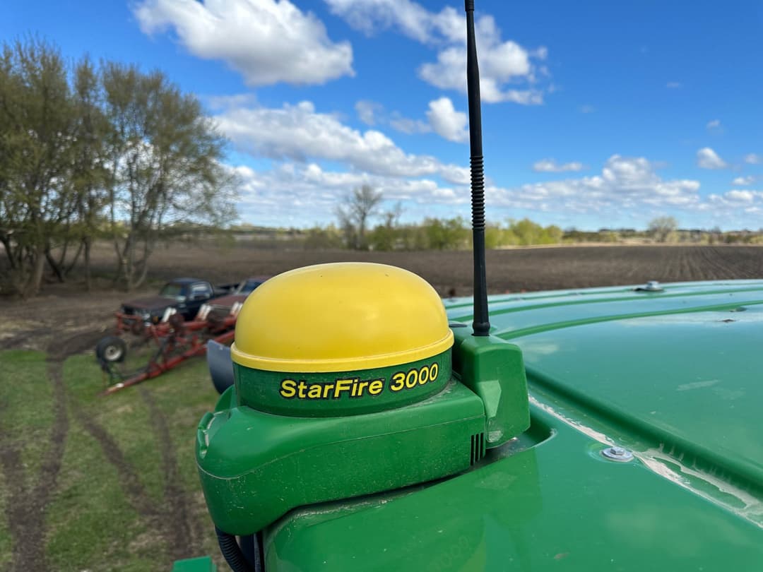 Image of John Deere StarFire 3000 Primary image