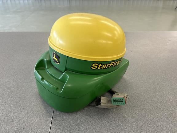 Image of John Deere StarFire 3000 Image 0