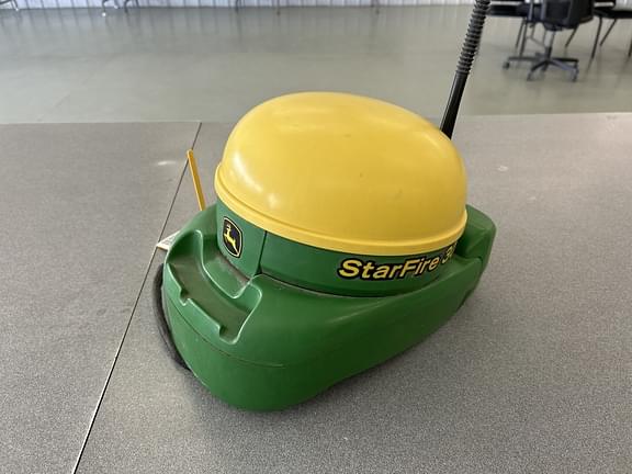 Image of John Deere StarFire 3000 Image 0