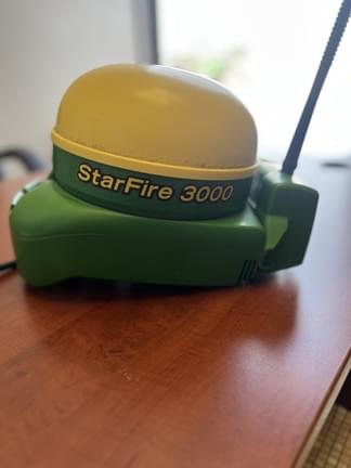 Image of John Deere StarFire 3000 equipment image 1