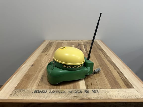 2011 John Deere StarFire 3000 Equipment Image0