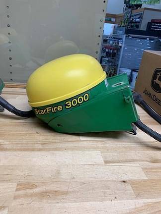 Image of John Deere StarFire 3000 Image 0