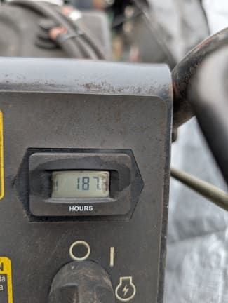 Image of John Deere WG36A equipment image 2