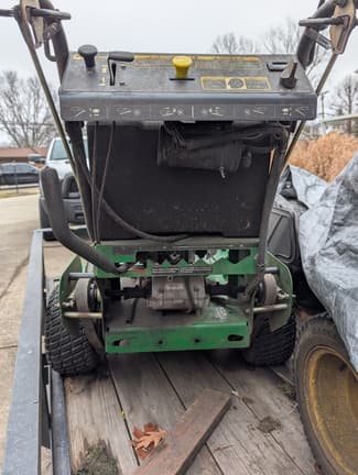 Image of John Deere WG36A equipment image 3