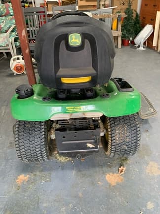 Image of John Deere X300 equipment image 3