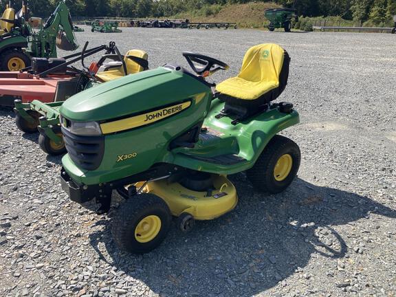 Image of John Deere X300 equipment image 3