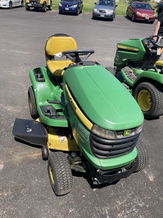 2011 John Deere X300 Equipment Image0