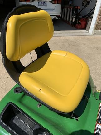 Image of John Deere X300 equipment image 4