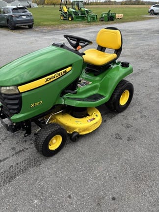 2011 John Deere X300 Equipment Image0