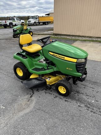 Image of John Deere X300 equipment image 1