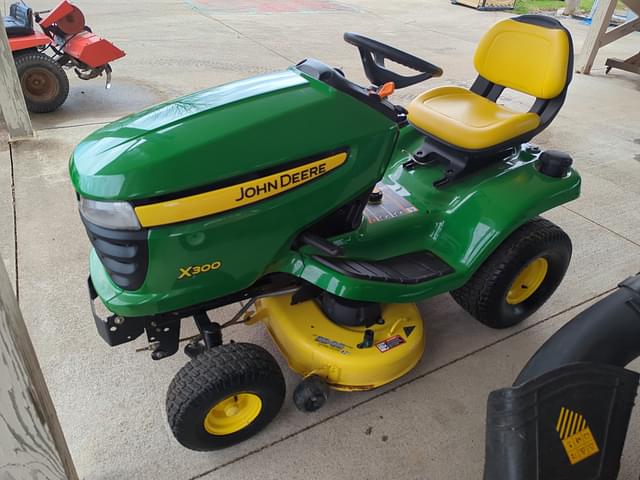 Image of John Deere X300 equipment image 2