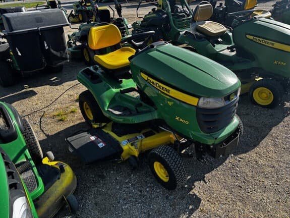 Image of John Deere X300 equipment image 3