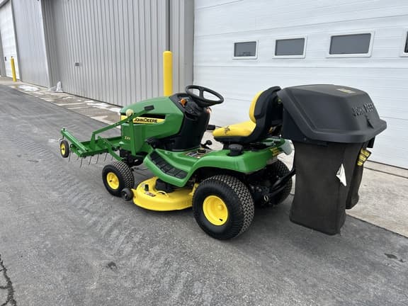 Image of John Deere X300 equipment image 2