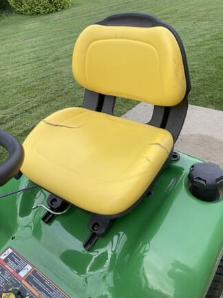 Image of John Deere X300 equipment image 2