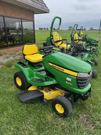 2011 John Deere X300 Equipment Image0
