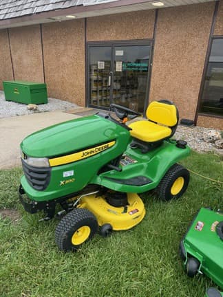 Image of John Deere X300 equipment image 1