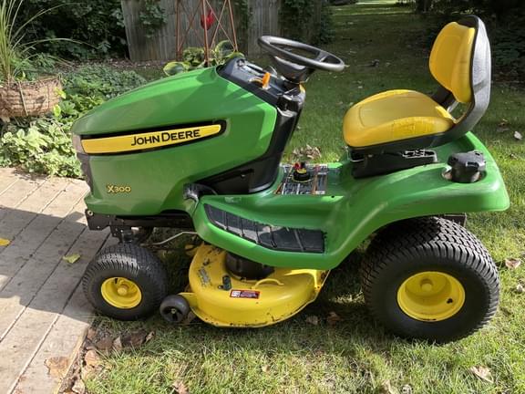 Image of John Deere X300 Primary image