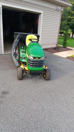 2011 John Deere X300 Equipment Image0