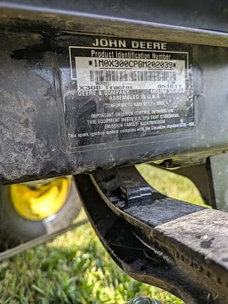 Image of John Deere X300 equipment image 4