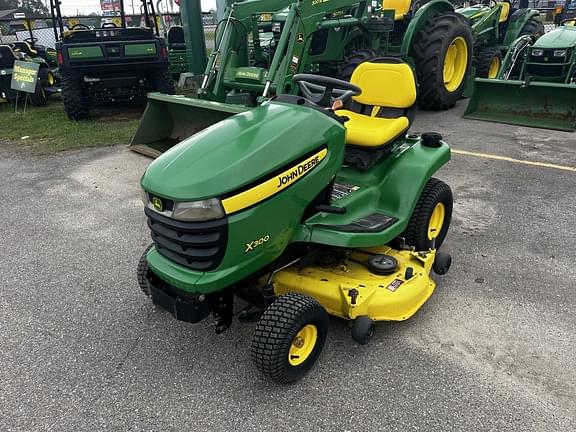 Image of John Deere X300 equipment image 1