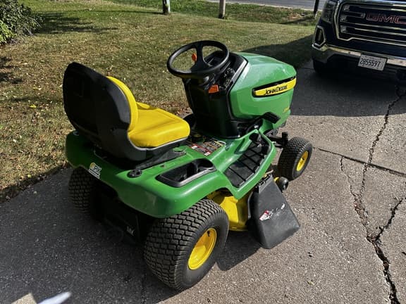 Image of John Deere X300 equipment image 1