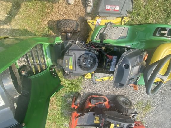 Image of John Deere X300 equipment image 3