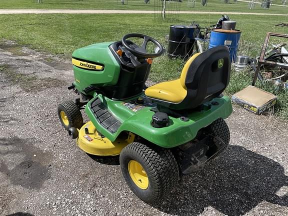 Image of John Deere X300 equipment image 2