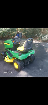 Image of John Deere X300 equipment image 1