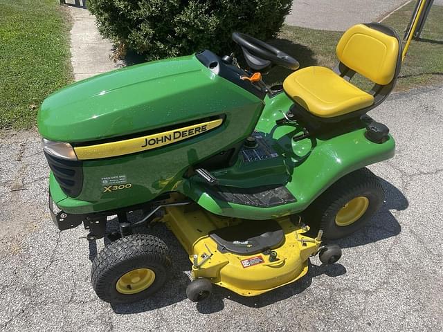 Image of John Deere X300 equipment image 1
