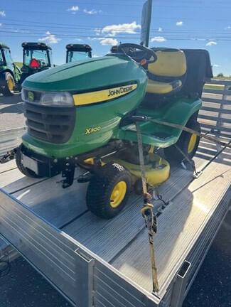 2011 John Deere X300 Equipment Image0