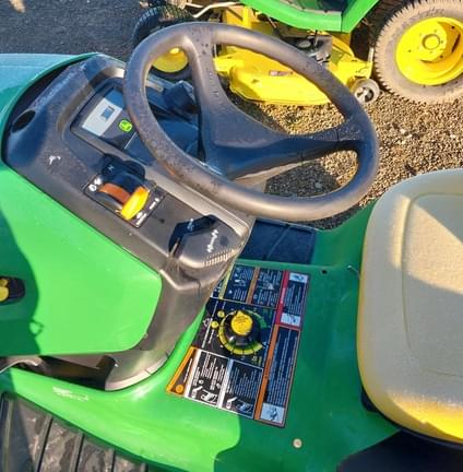 Image of John Deere X300 equipment image 4