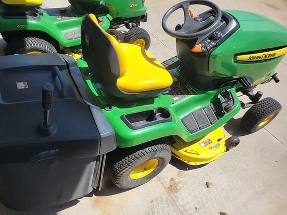 Image of John Deere X300R equipment image 3