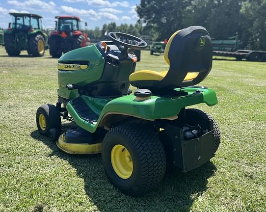 Image of John Deere X300R equipment image 4