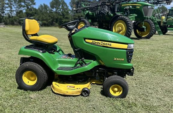 Image of John Deere X300R equipment image 1