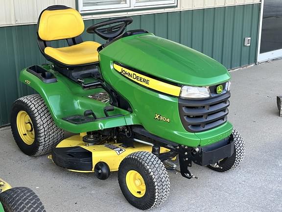 Image of John Deere X304 Primary image