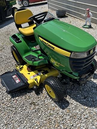 Image of John Deere X320 equipment image 3