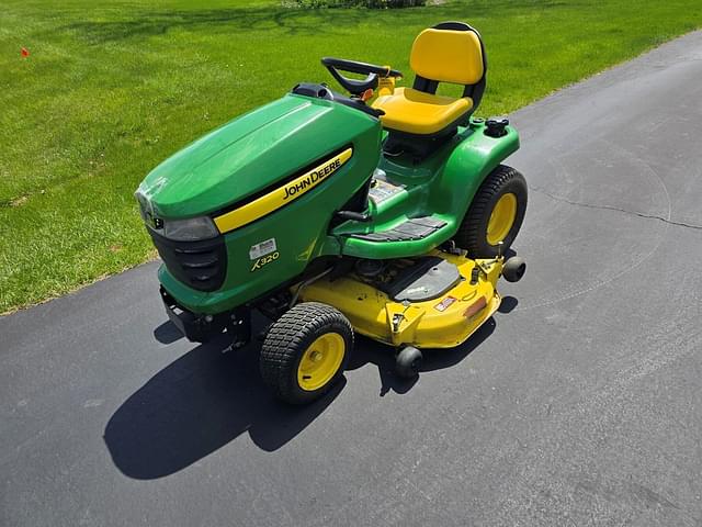 Image of John Deere X320 equipment image 4