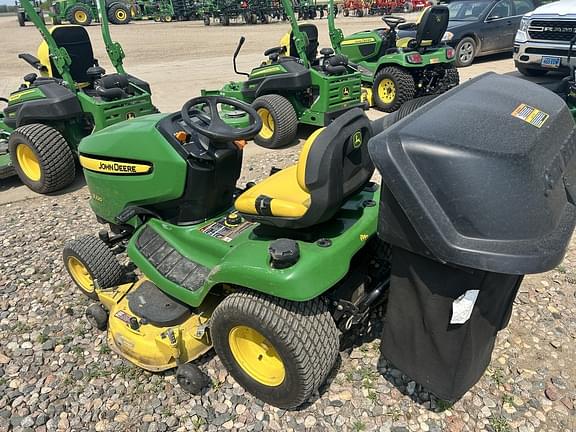 Image of John Deere X320 equipment image 4