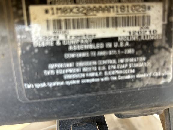 Image of John Deere X320 equipment image 4