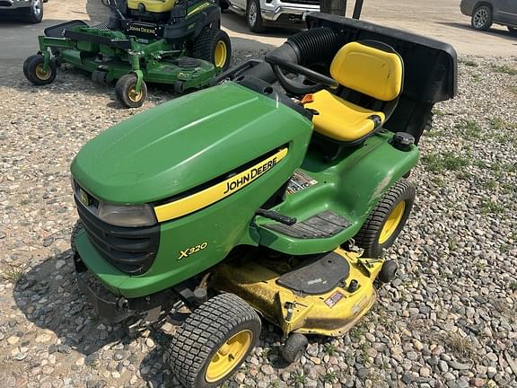 Image of John Deere X320 equipment image 2