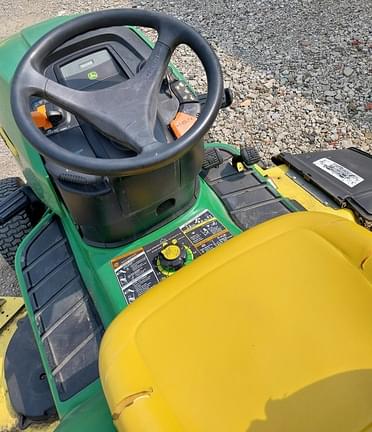 Image of John Deere X320 equipment image 4