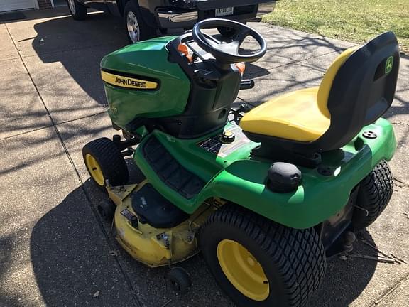 Image of John Deere X320 equipment image 2