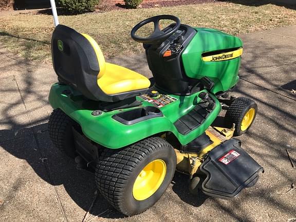 Image of John Deere X320 equipment image 1