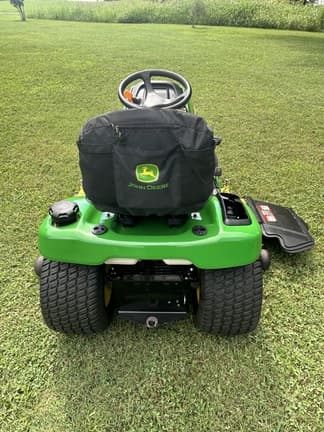 Image of John Deere X320 equipment image 4